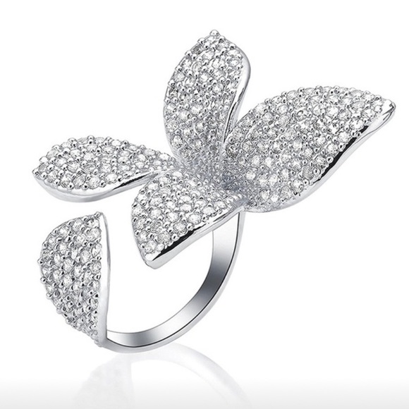 Beautiful 925 Silver Ring - Picture 10 of 13